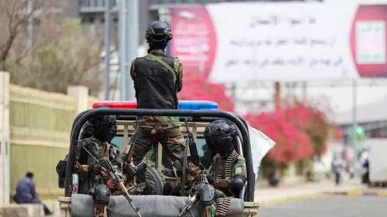 الحوثيون يقتحمون مقر أممي في صنعاء ويحتجزون عددا من الموظفين الحوثيون يقتحمون مقر أممي في صنعاء ويحتجزون عددا من الموظفين