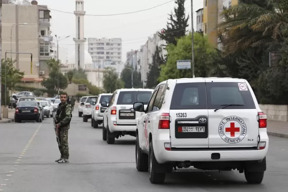 الحوثيون يقتحمون مقر الصليب الأحمر في صنعاء ويختطفون عددا من الموظفين