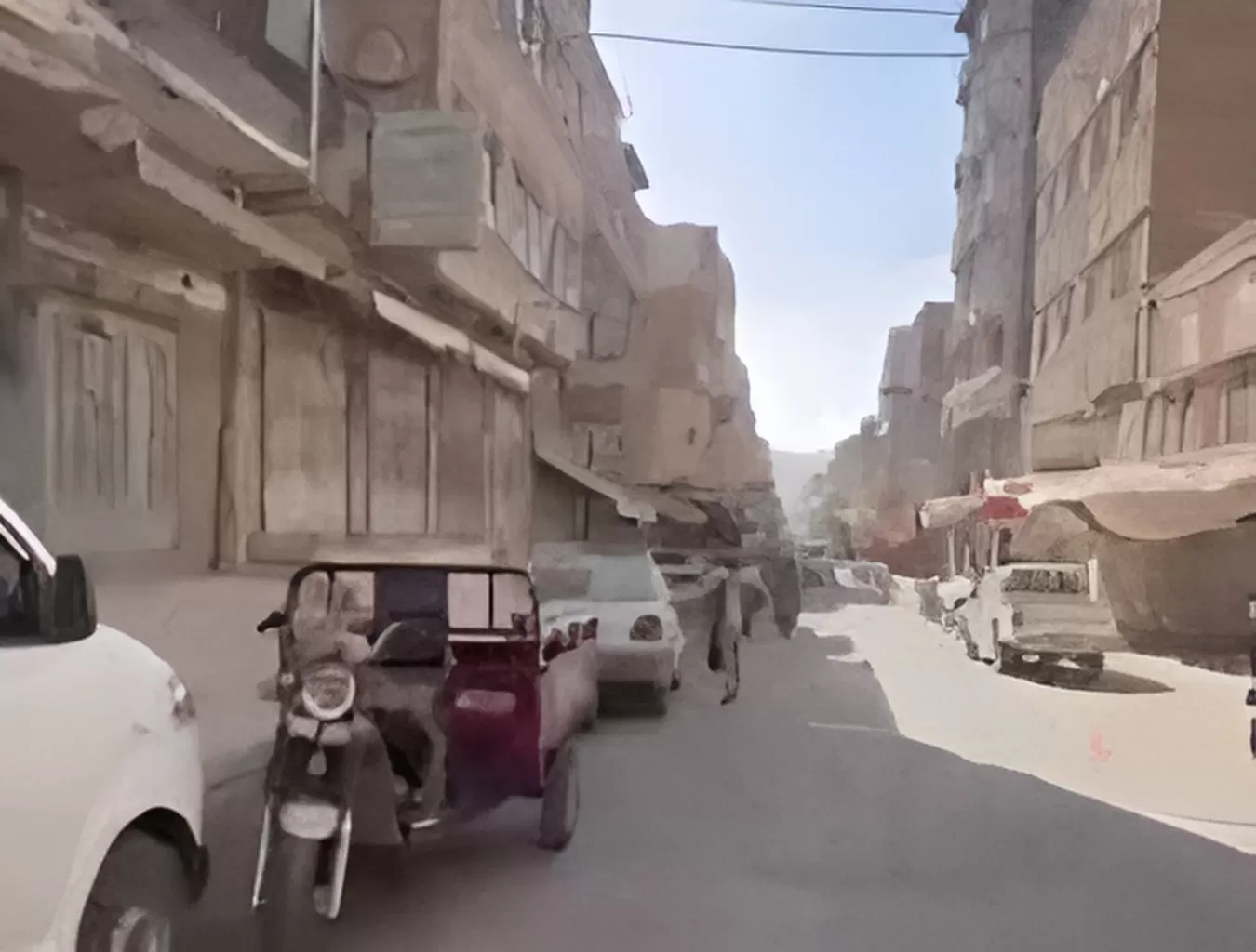 تجار صنعاء يواصلون الإضراب احتجاجًا على مضايقات الحوثيين للقطاع التجاري