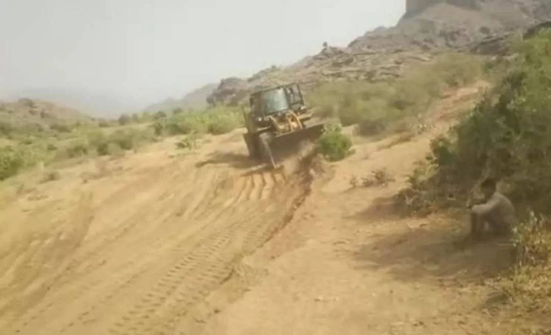 الحوثيون يشنون حملة لنهب أراضي أبناء تهامة بقوة السلاح