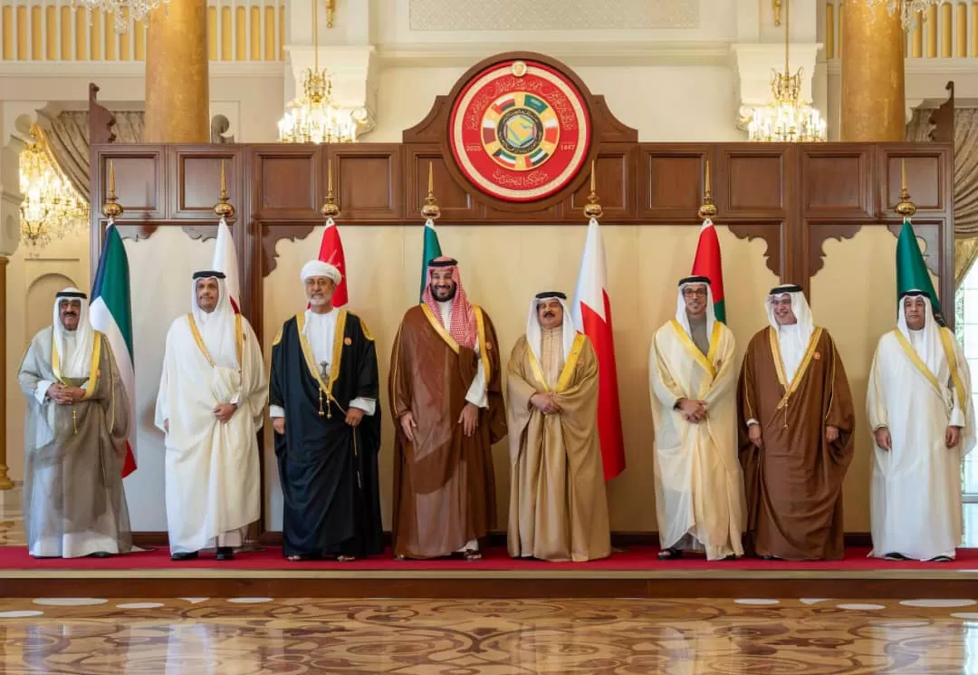 القمة الخليجية تؤكد دعمها للمجلس الرئاسي والدفع بمسار السلام في اليمن
