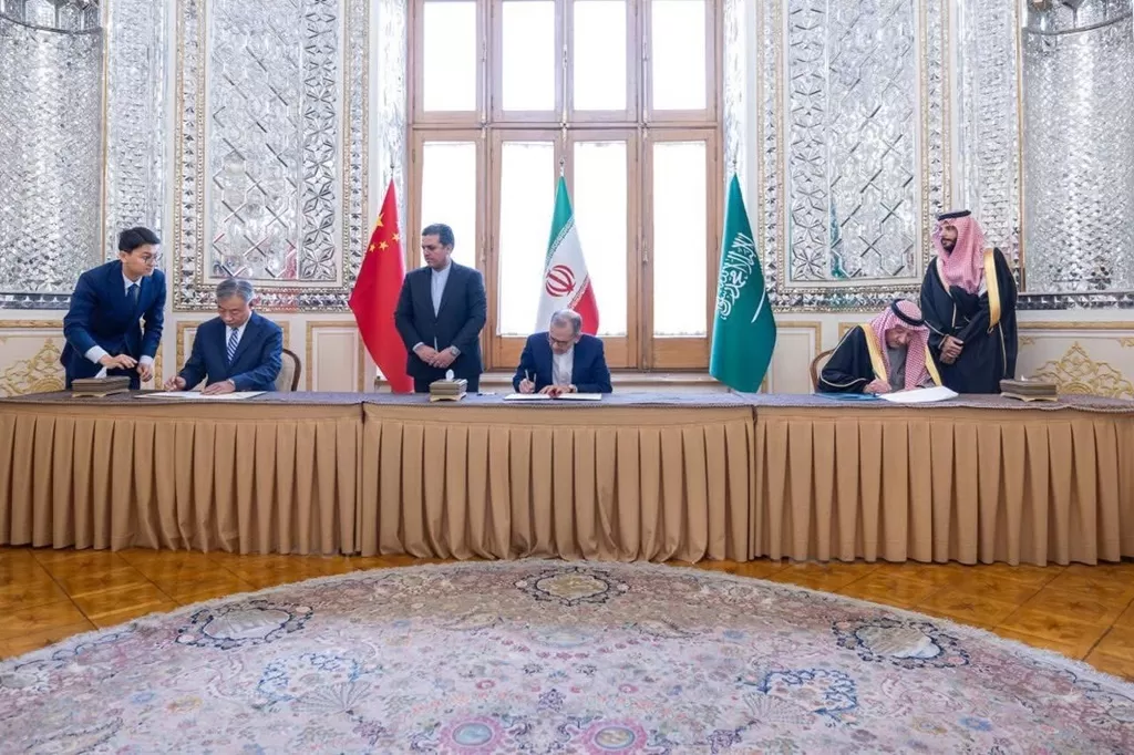 لقاء إيراني سعودي صيني يؤكد دعم حل سياسي شامل في اليمن بإشراف أُممي