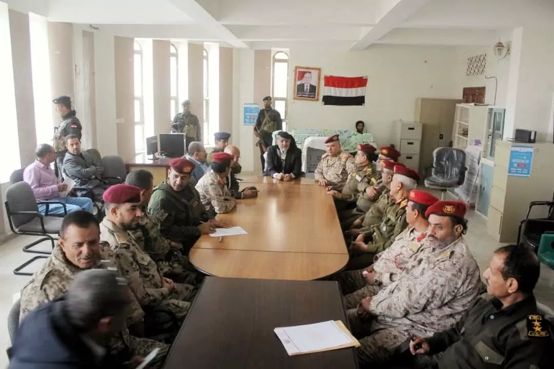 أمنية تعز تُعلن ضبط متهمين بتفجير "حي الضربة" وسط تعز