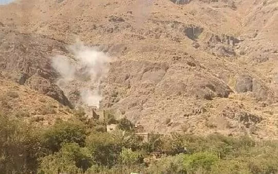 الحوثيون يثبتون منصة لإطلاق صواريخ في جبال السياني بإب ويواصلون حفر الأنفاق