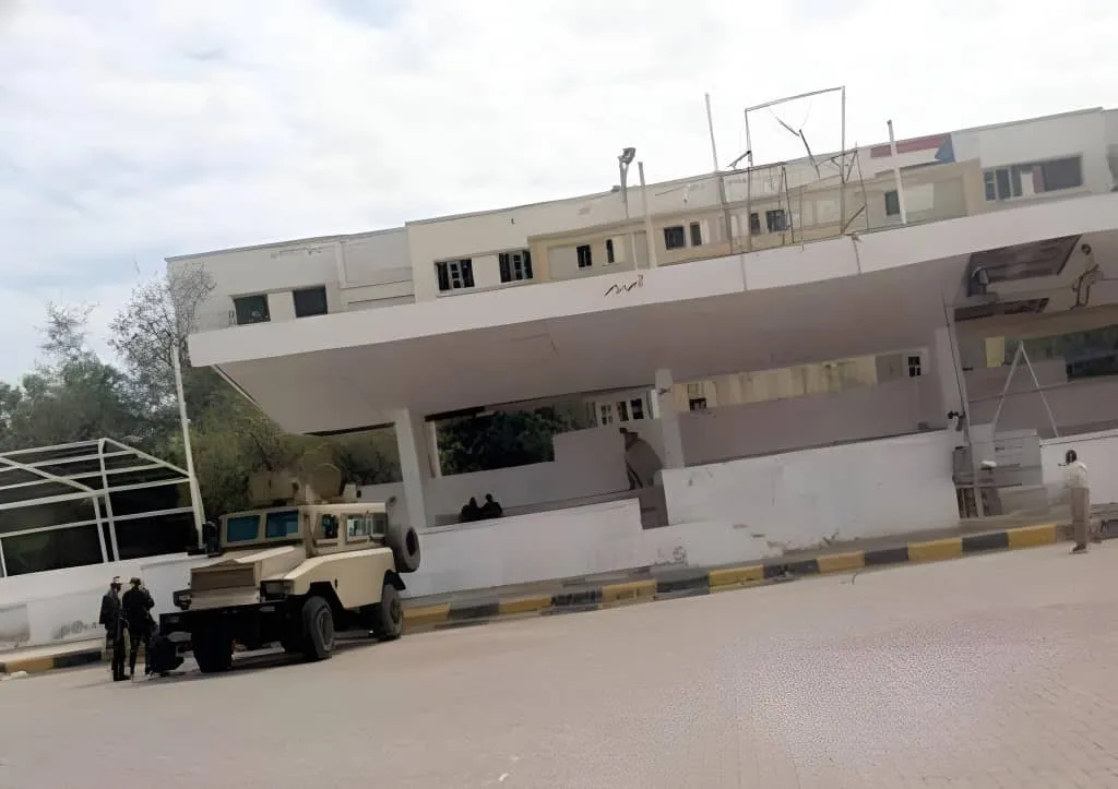 سلطات عدن تحظر التظاهر حفاظا على الاستقرار عقب إعلان حل الانتقالي