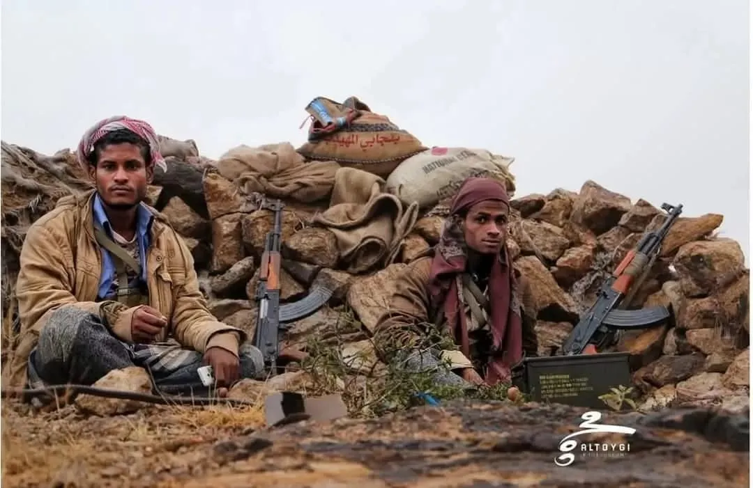 قادة عسكريون: محور تعز الأكثر انضباطًا ويخضع لكشوفات وبصمة معتمدة