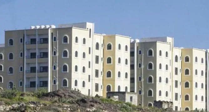 الحوثيون يمنعون زيارات المختطفين في سجن الصالح بالحوبان ويكثفون حملات التفتيش