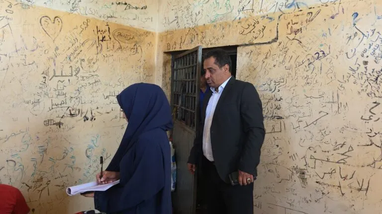 اللجنة الوطنية للتحقيق تنفذ زيارة ميدانية لمركز الاحتجاز في الشمايتين بتعز