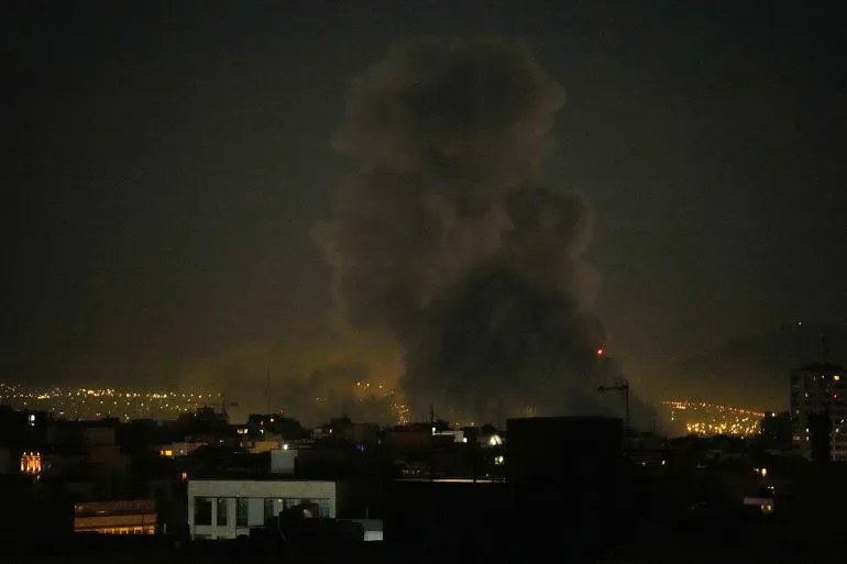 الحرب الأميركية-الإسرائيلية على إيران تدخل مرحلة جديدة وتقديرات بامتداد الصراع لأشهر (تفاصيل)