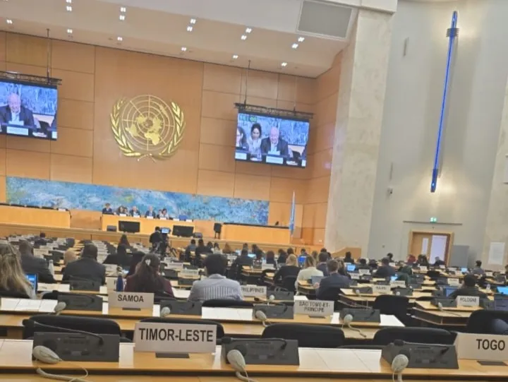 اليمن تجدد التحذير من تهديدات الحوثيين للأمن الإقليمي والملاحة الدولية