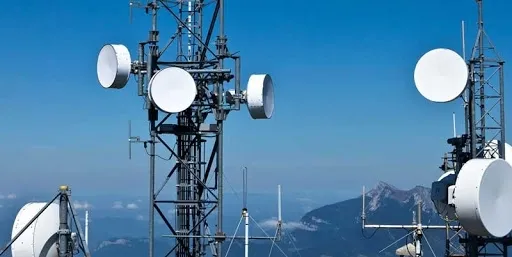 مصادرة أرقام قيادات في الشرعية يذكّر بخطورة سيطرة الحوثيين على الاتصالات