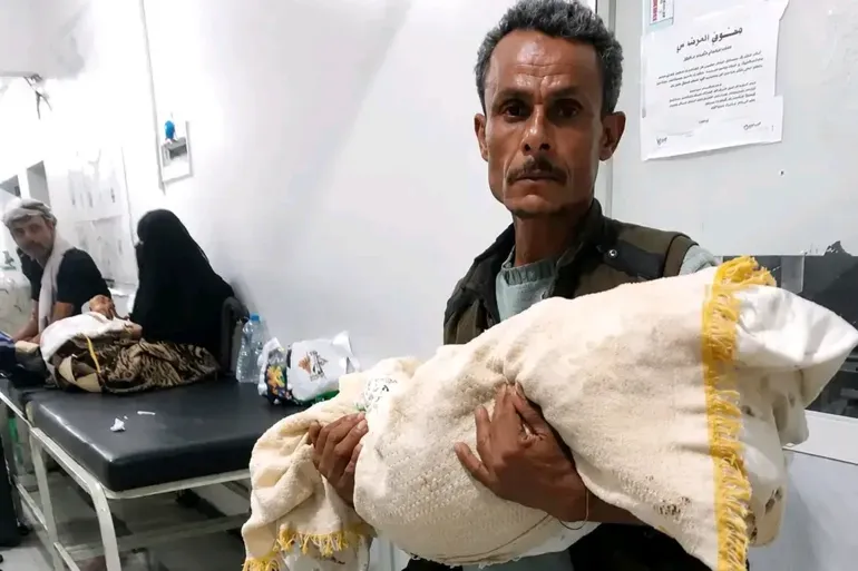 سلطات تعز الصحية توقف 7 من كوادر مستشفى حكومي في قضية وفاة طفلة