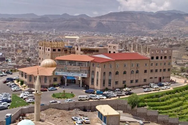 الحوثيون يفرضون العمل طوال العام على أكاديميي جامعة العلوم بصنعاء
