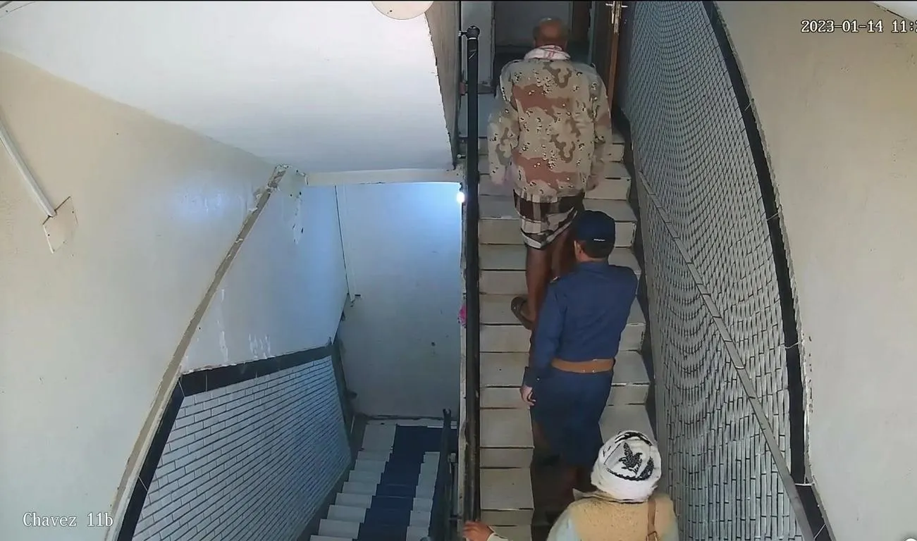 مسلحون حوثيون يقتحمون مبنى سكني في إب بذريعة الجبايات