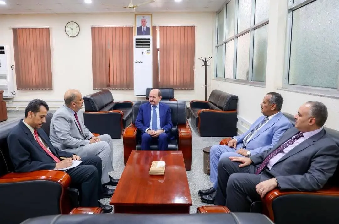 رئيس الوزراء يوجّه ببدء تنفيذ زيادة الأجور ويشدد على ضبط وتنمية الإيرادات