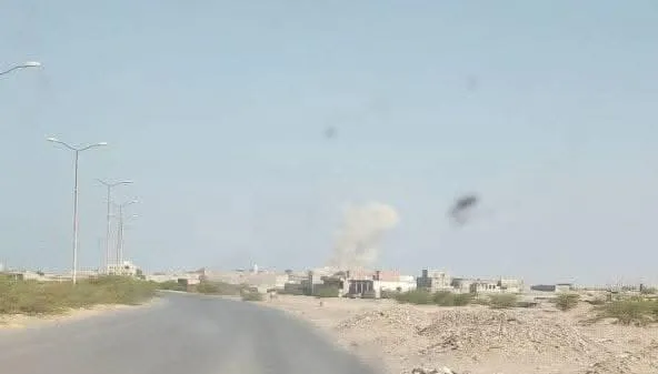 إصابة مواطن في قصف حوثي استهدف مناطق زراعية جنوب الحديدة