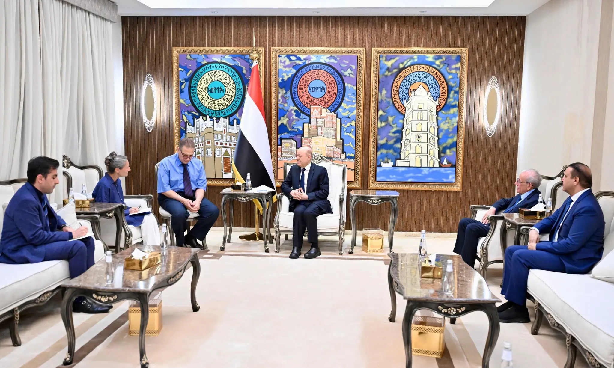 العليمي يدعو إلى دور أوروبي أكثر فاعلية لدعم التعافي وتشديد العقوبات على الحوثيين