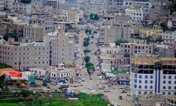 إصابة تاجر برصاص عصابة مرتبطة بالحوثيين خلال محاولة نهبه شمال إب