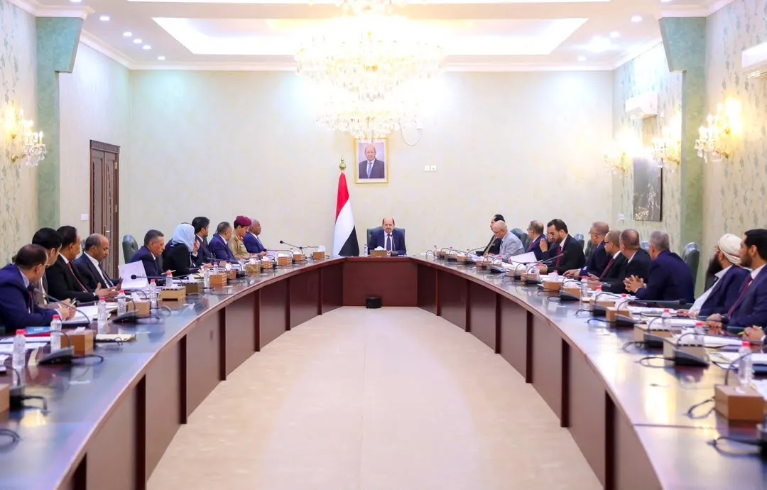 مجلس الوزراء يدعو لإجراءات دولية رادعة ضد الحوثيين وإيران