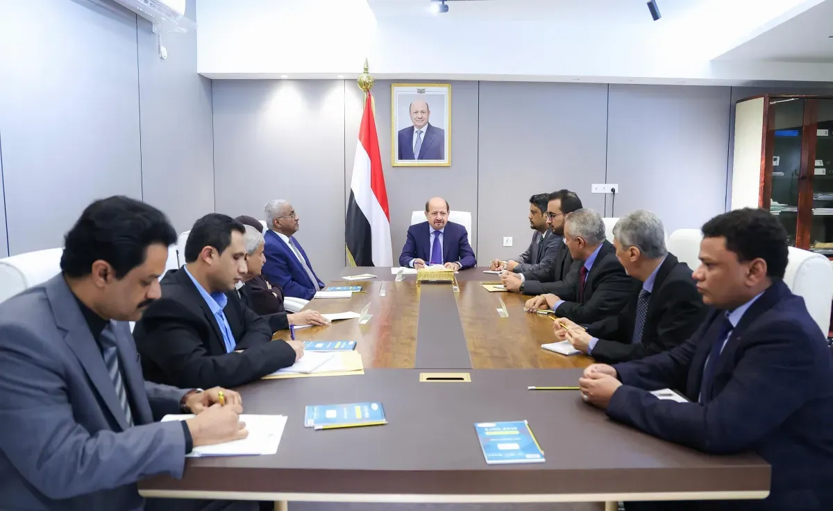 رئيس الوزراء: نقل إدارة الصندوق الاجتماعي إلى عدن قرار سيادي لحماية استقلاليته