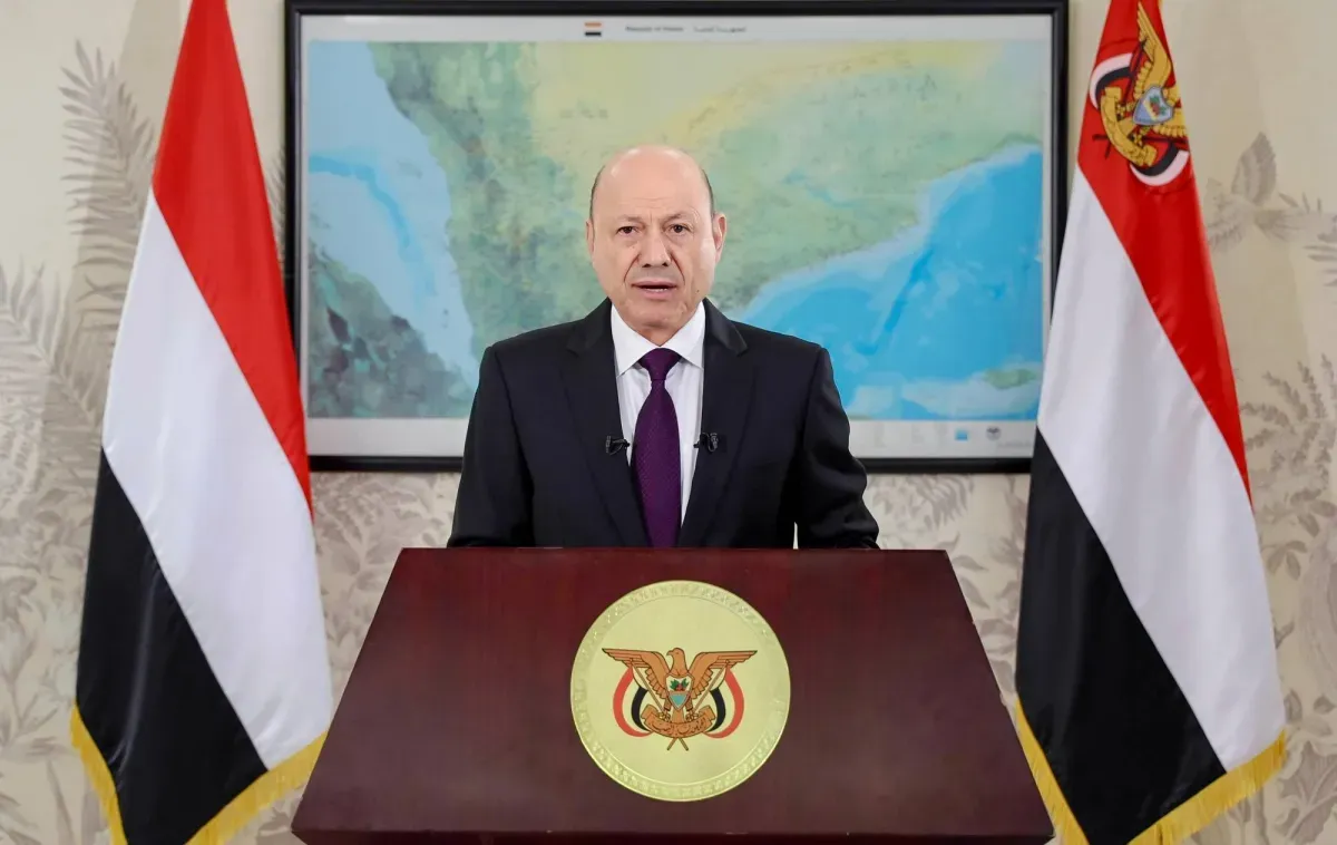 الرئيس العليمي يحمل الحوثيين مسؤولية التصعيد ويتوعد بإجراءات رادعة